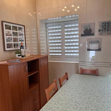 Ferienhaus Pina House *