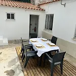 Pina House Pêra