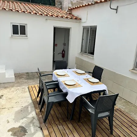 Pina House Pêra